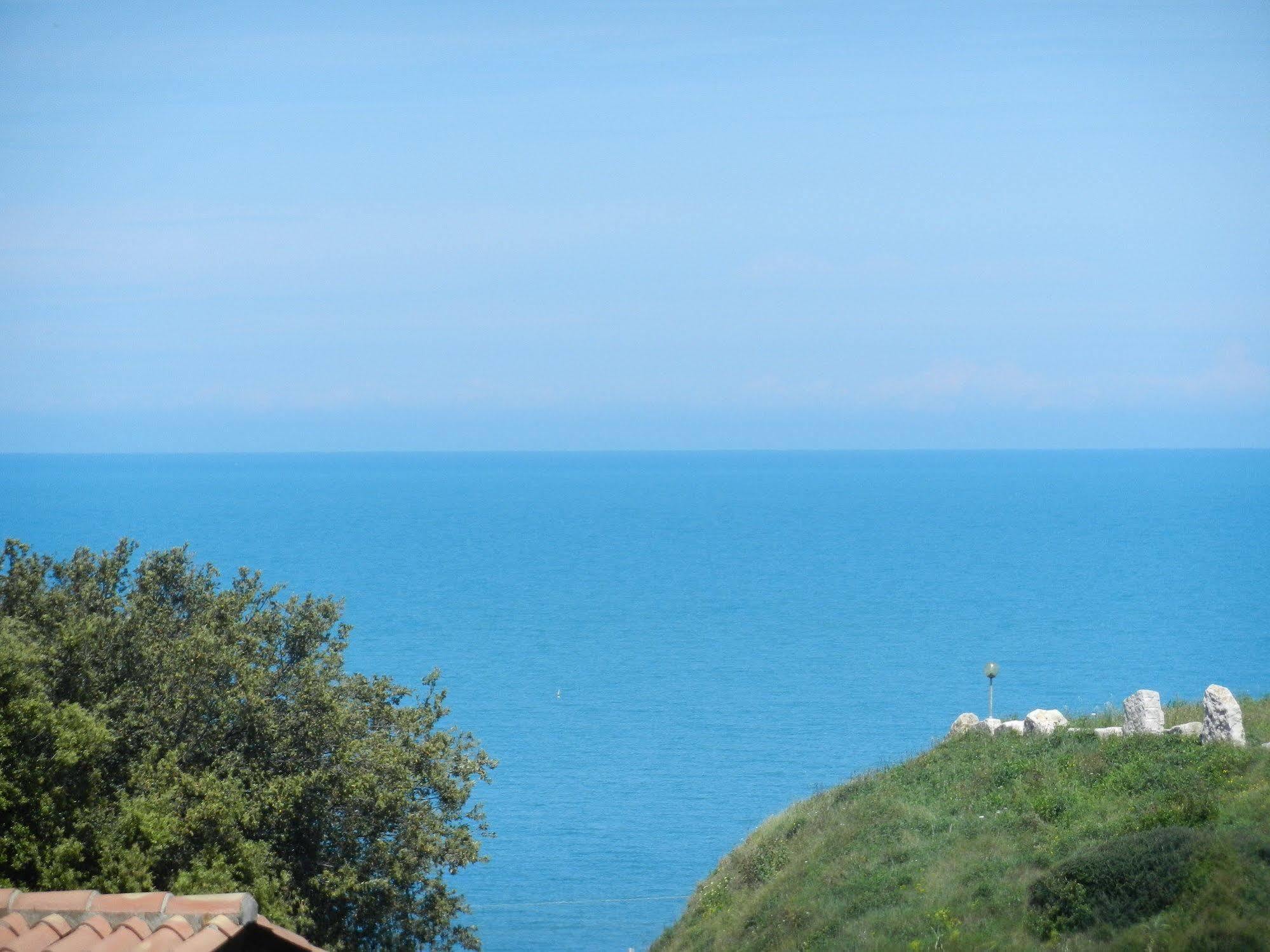 Tenuta Molino Di Mare- Ecoresort Con Villini Rodi Garganico Eksteriør billede