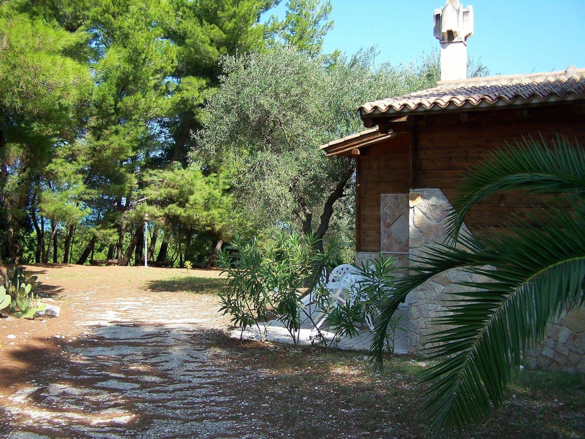 Tenuta Molino Di Mare- Ecoresort Con Villini Rodi Garganico Eksteriør billede